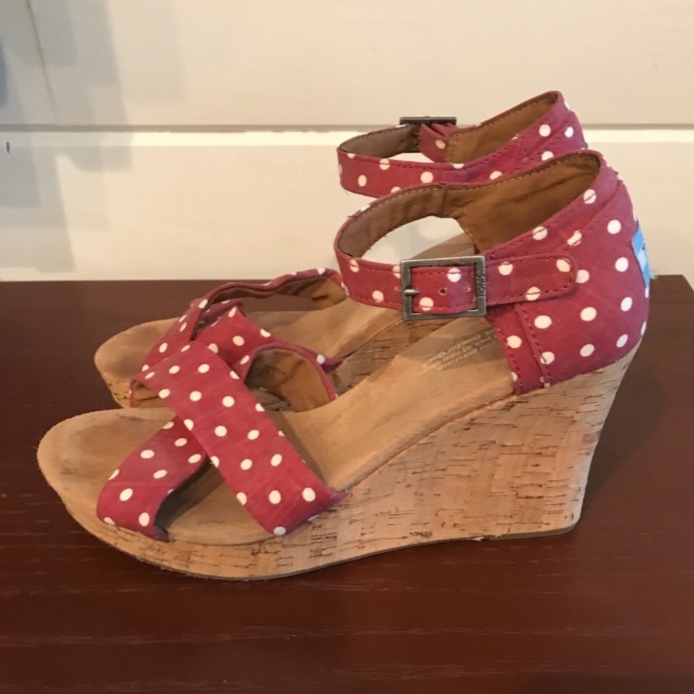 TOMS red and white wedge sandles